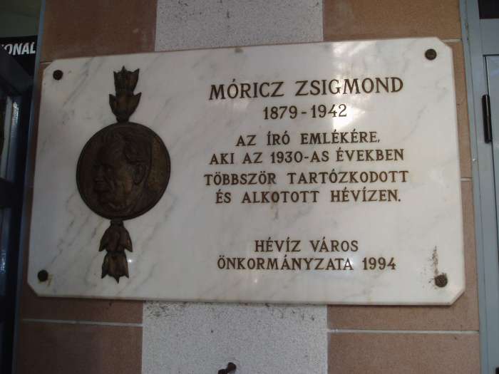 Hévíz, Schulhof sétány.jpg Hévíz, Schulhof sétány.jpg
